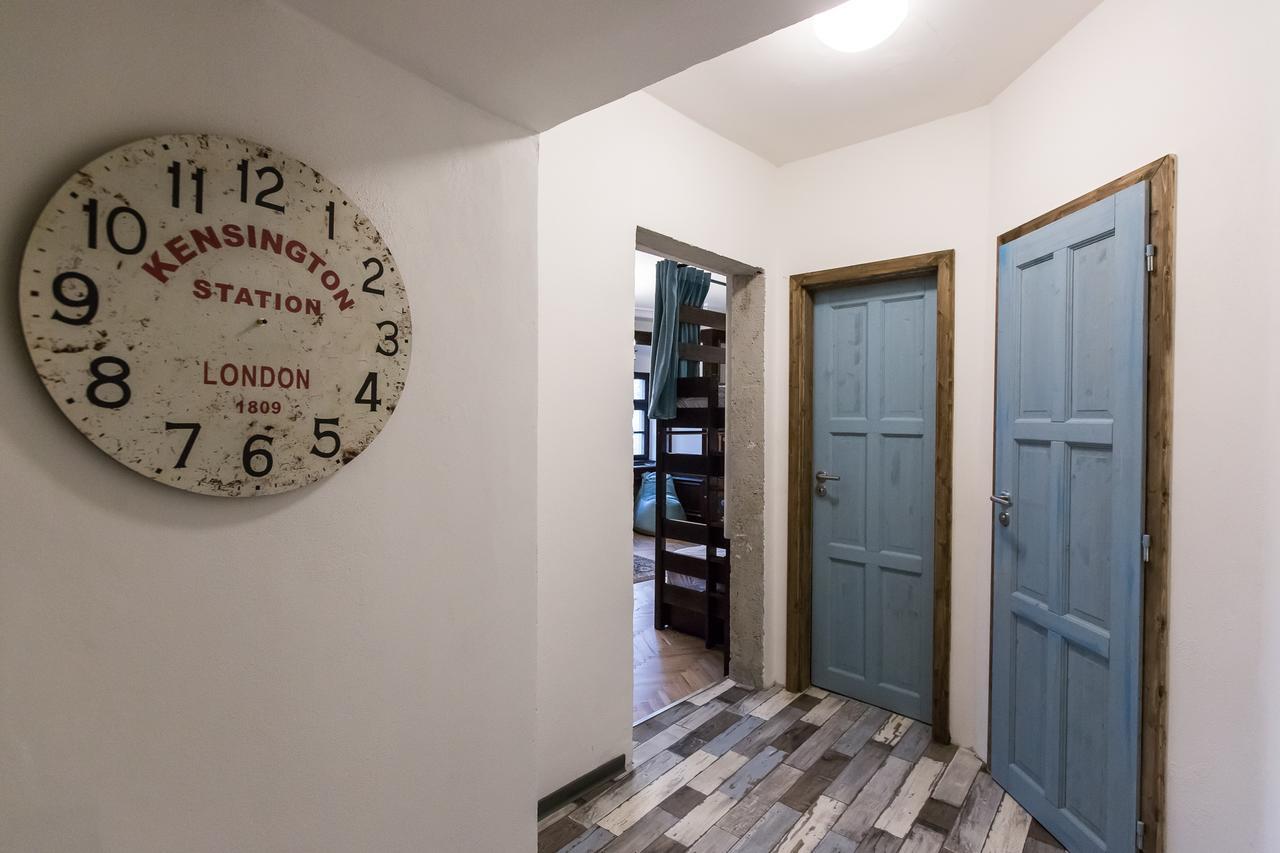 Zeitlos Boutique Hostel Bratislava Exterior photo